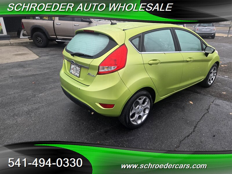 2011 Ford Fiesta SES - Photo 3 - Medford, OR 97501