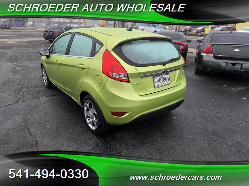 2011 Ford Fiesta SES - Photo 5 - Medford, OR 97501