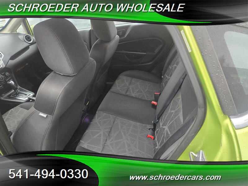2011 Ford Fiesta SES - Photo 10 - Medford, OR 97501