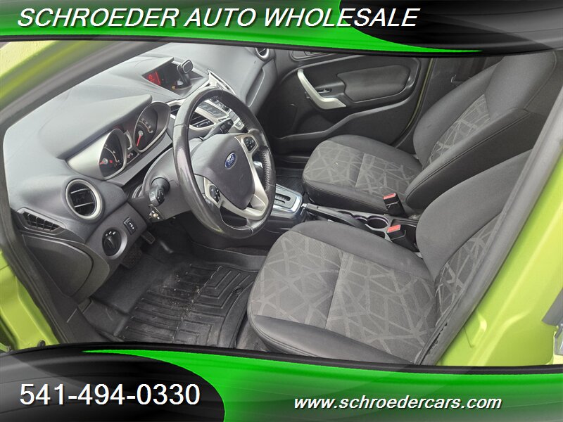 2011 Ford Fiesta SES - Photo 9 - Medford, OR 97501