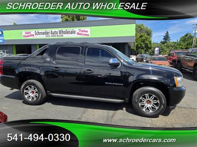 2013 Chevrolet Avalanche LS Black Diamond Truck