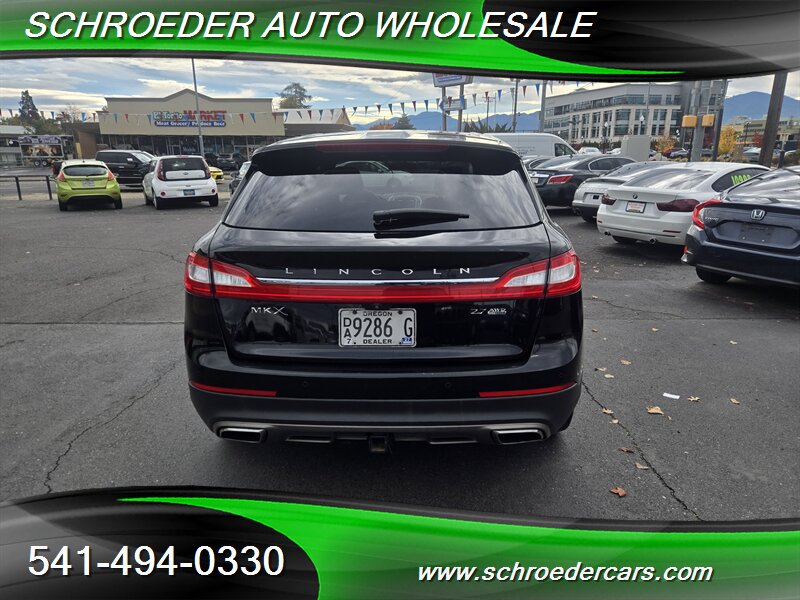 2016 Lincoln MKX Reserve - Photo 4 - Medford, OR 97501
