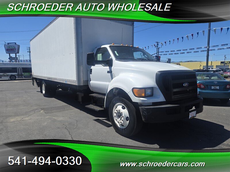 2013 Ford F-750 XL  