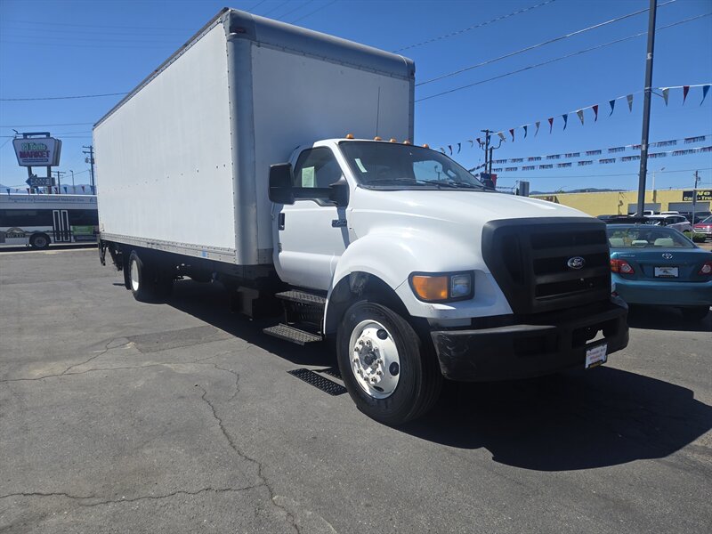 2013 Ford F-750 XL  