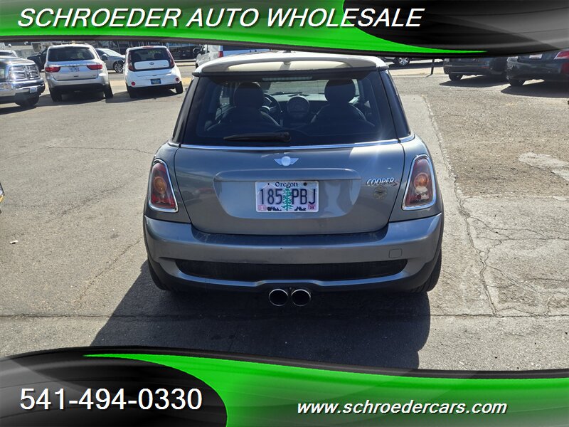 2009 MINI Cooper S - Photo 4 - Medford, OR 97501