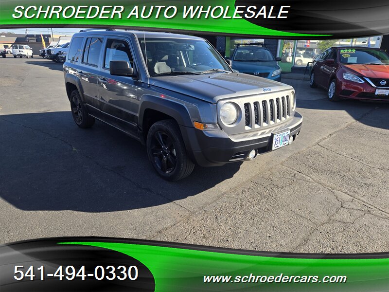 2012 Jeep Patriot Latitude - Photo 1 - Medford, OR 97501