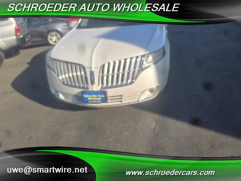 2010 Lincoln MKT EcoBoost - Photo 8 - , OR 97527