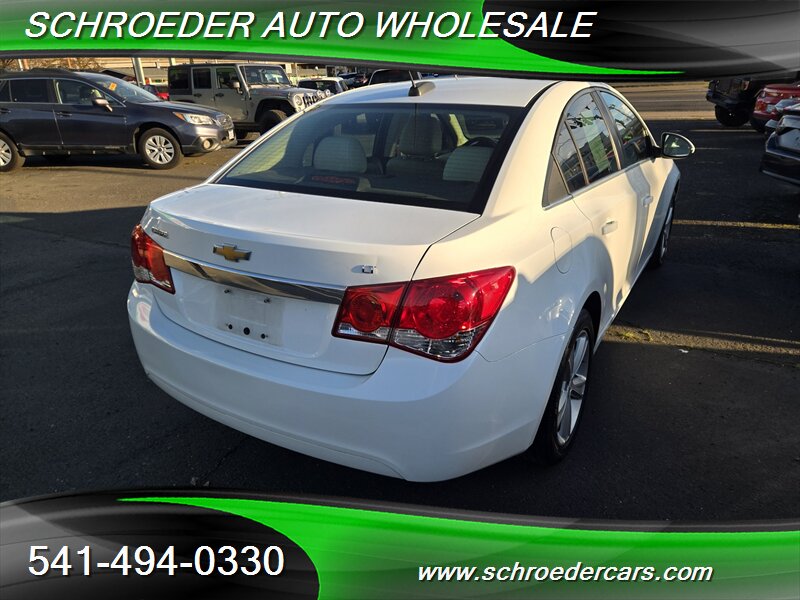 2015 Chevrolet Cruze 2LT Auto - Photo 4 - Medford, OR 97501