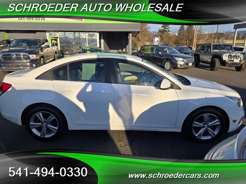 2015 Chevrolet Cruze 2LT Auto - Photo 2 - Medford, OR 97501