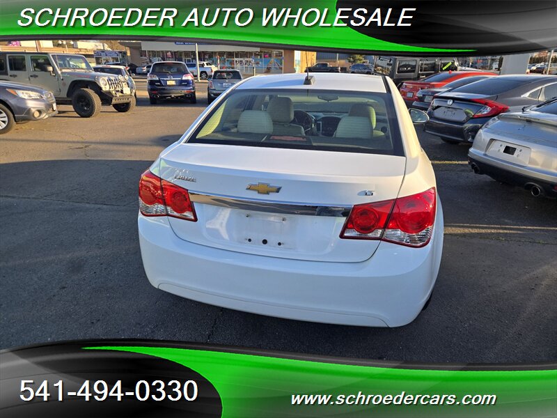 2015 Chevrolet Cruze 2LT Auto - Photo 5 - Medford, OR 97501