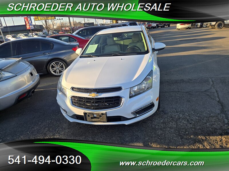 2015 Chevrolet Cruze 2LT Auto - Photo 9 - Medford, OR 97501