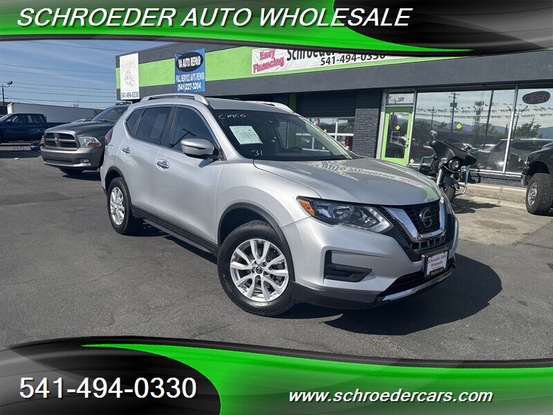 2020 Nissan Rogue SV - Photo 1 - Medford, OR 97501