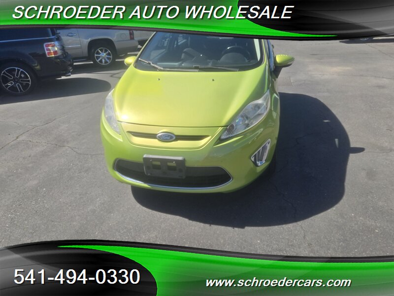 2011 Ford Fiesta SES - Photo 8 - Medford, OR 97501