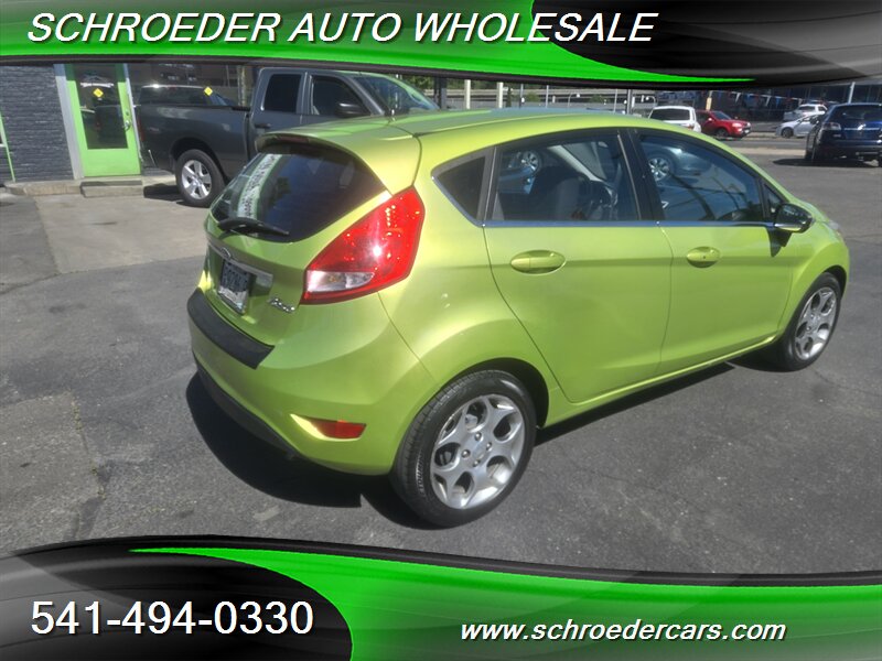 2011 Ford Fiesta SES - Photo 3 - Medford, OR 97501