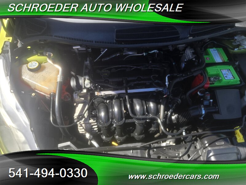 2011 Ford Fiesta SES - Photo 11 - Medford, OR 97501