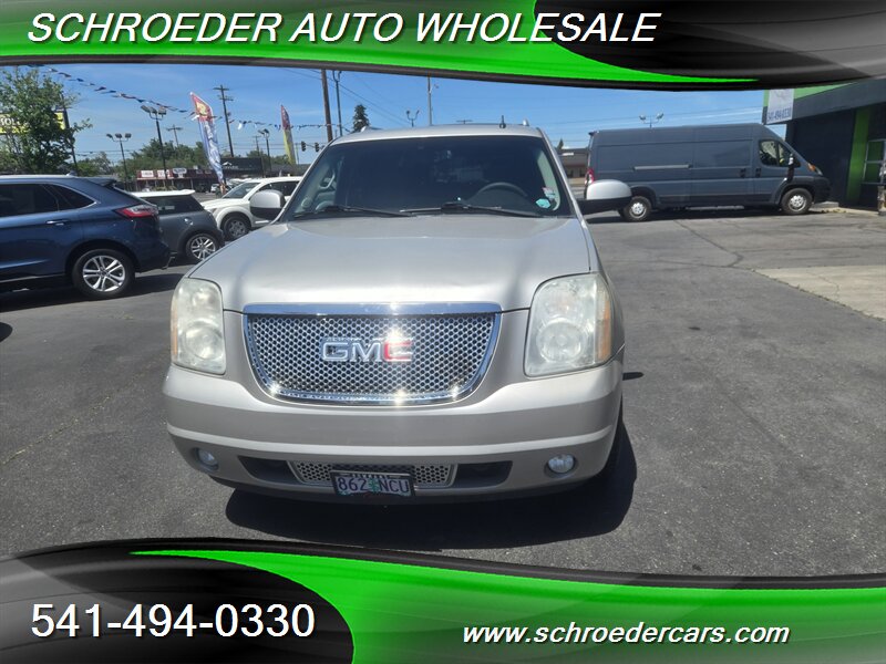 2009 GMC Yukon XL Denali - Photo 8 - Medford, OR 97501