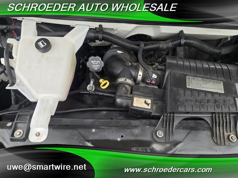 2011 Chevrolet Express 3500 - Photo 10 - , OR 97527
