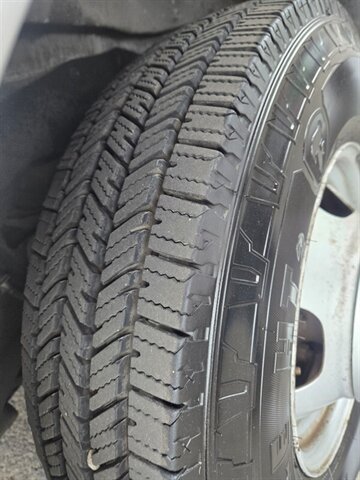 2011 Chevrolet Express 3500 - Photo 9 - , OR 97527