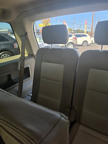 2007 Ford Explorer XLT - Photo 11 - , OR 97527