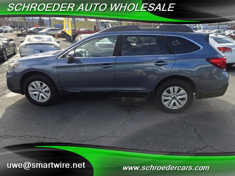 2018 Subaru Outback 2.5i Premium - Photo 6 - , OR 97527
