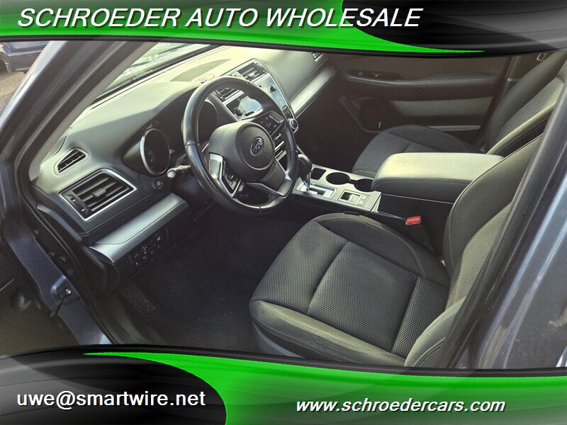 2018 Subaru Outback 2.5i Premium - Photo 10 - , OR 97527