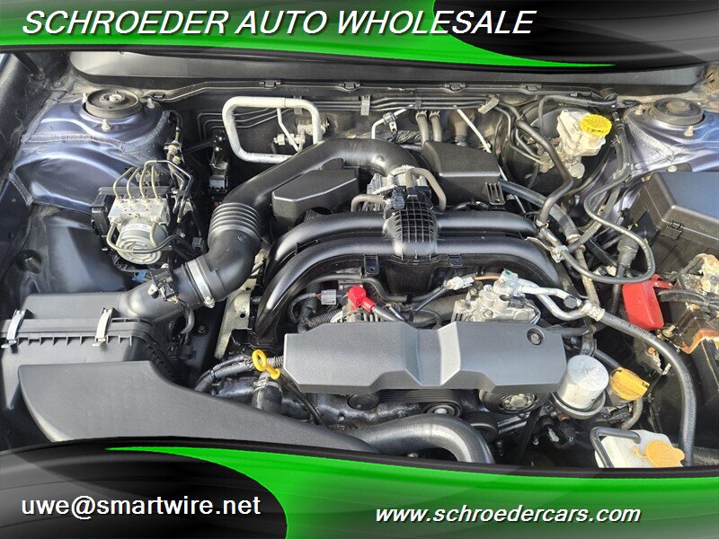 2018 Subaru Outback 2.5i Premium - Photo 11 - , OR 97527