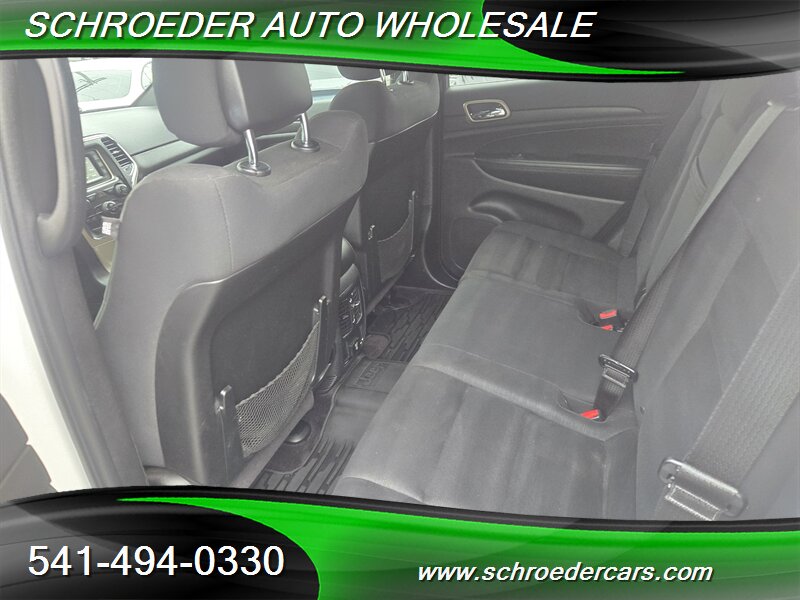 2017 Jeep Grand Cherokee Laredo - Photo 10 - Medford, OR 97501