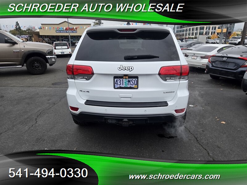 2017 Jeep Grand Cherokee Laredo - Photo 4 - Medford, OR 97501