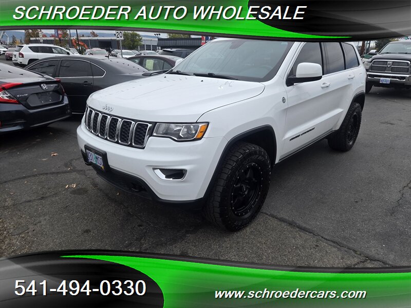 2017 Jeep Grand Cherokee Laredo - Photo 7 - Medford, OR 97501