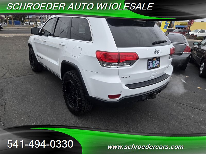 2017 Jeep Grand Cherokee Laredo - Photo 5 - Medford, OR 97501