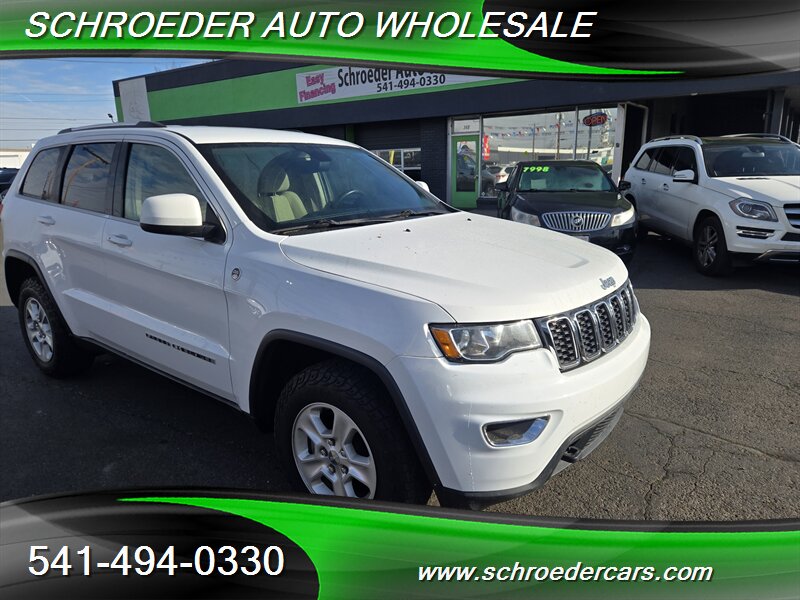 2017 Jeep Grand Cherokee Laredo   - Photo 1 - Medford, OR 97501