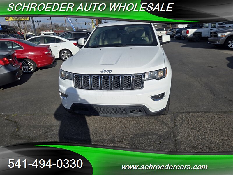 2017 Jeep Grand Cherokee Laredo - Photo 8 - Medford, OR 97501