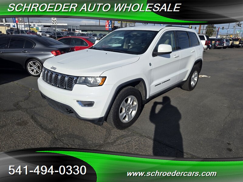 2017 Jeep Grand Cherokee Laredo - Photo 7 - Medford, OR 97501