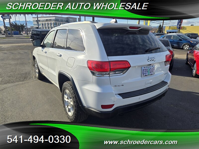 2017 Jeep Grand Cherokee Laredo - Photo 5 - Medford, OR 97501