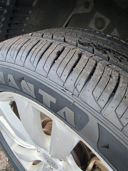 2011 Kia Sorento EX - Photo 10 - , OR 97527
