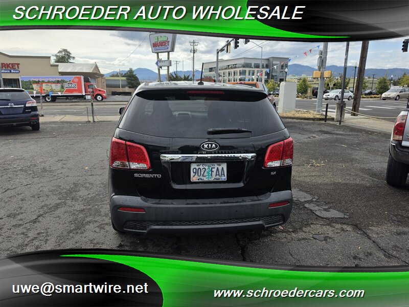 2011 Kia Sorento EX - Photo 3 - , OR 97527