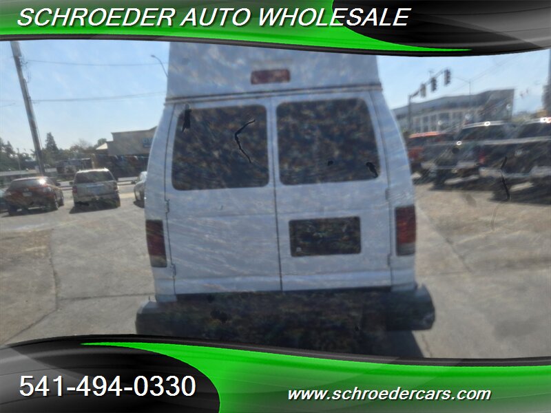 2013 Ford E-350 SD - Photo 4 - Medford, OR 97501
