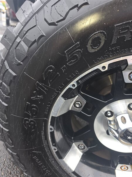 2015 Jeep Wrangler Unlimited Sport - Photo 11 - , OR 97527
