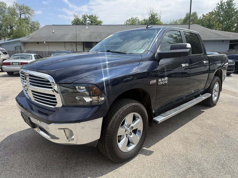 2016 RAM 1500 SLT - Photo 3 - Lafayette, IN 47905