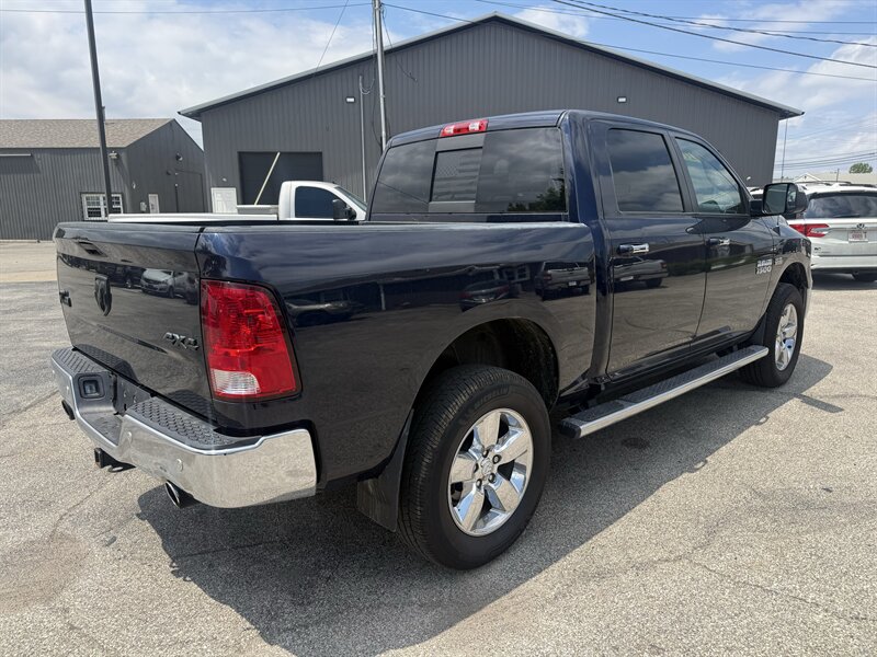 2016 RAM 1500 SLT - Photo 7 - Lafayette, IN 47905