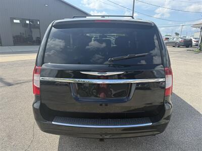 2016 Chrysler Town & Country Touring-L   - Photo 6 - Lafayette, IN 47905