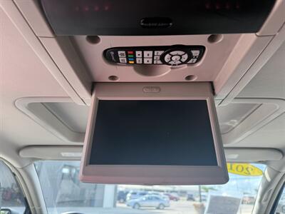 2016 Chrysler Town & Country Touring-L   - Photo 11 - Lafayette, IN 47905