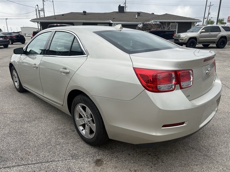 2014 Chevrolet Malibu LT - Photo 4 - Lafayette, IN 47905
