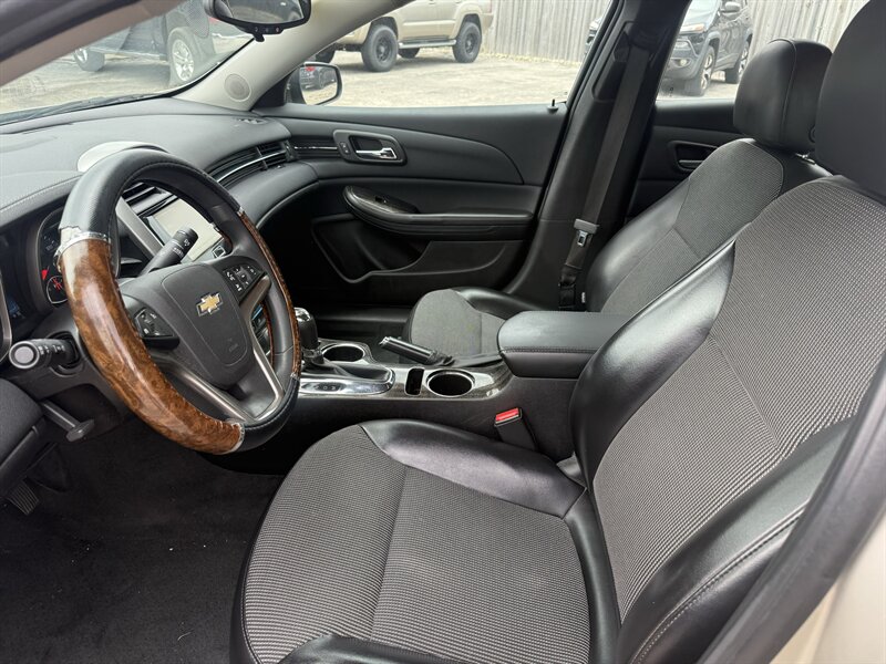 2014 Chevrolet Malibu LT - Photo 7 - Lafayette, IN 47905