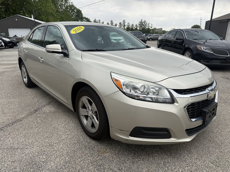 2014 Chevrolet Malibu LT   - Photo 1 - Lafayette, IN 47905