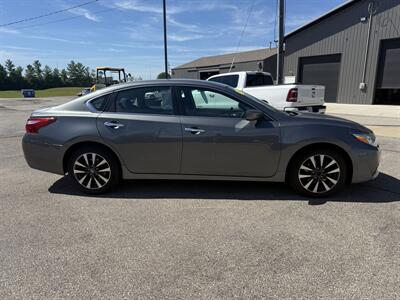 2017 Nissan Altima 2.5   - Photo 8 - Lafayette, IN 47905