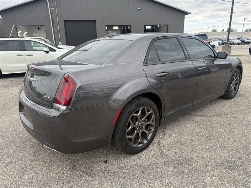 2017 Chrysler 300 Series S - Photo 7 - Lafayette, IN 47905