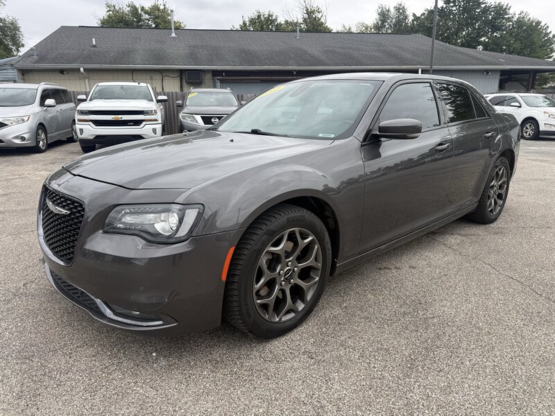 2017 Chrysler 300 Series S - Photo 3 - Lafayette, IN 47905