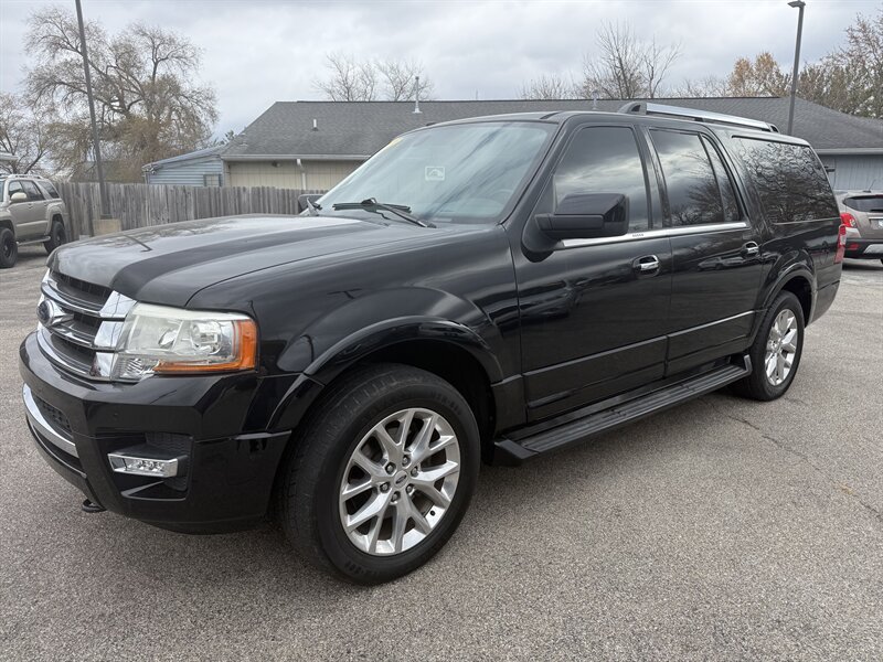 2017 Ford Expedition EL Limited - Photo 3 - Lafayette, IN 47905
