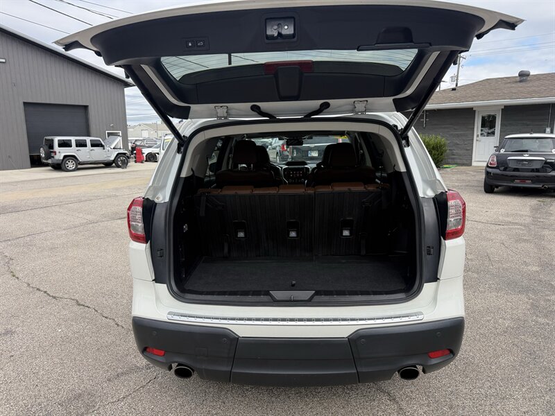 2021 Subaru Ascent Touring - Photo 10 - Lafayette, IN 47905